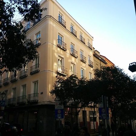 Nuria Hostal Мадрид Экстерьер фото